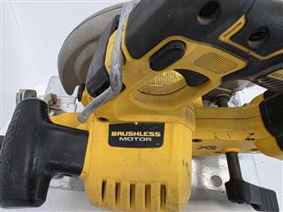 DEWALT DCS570